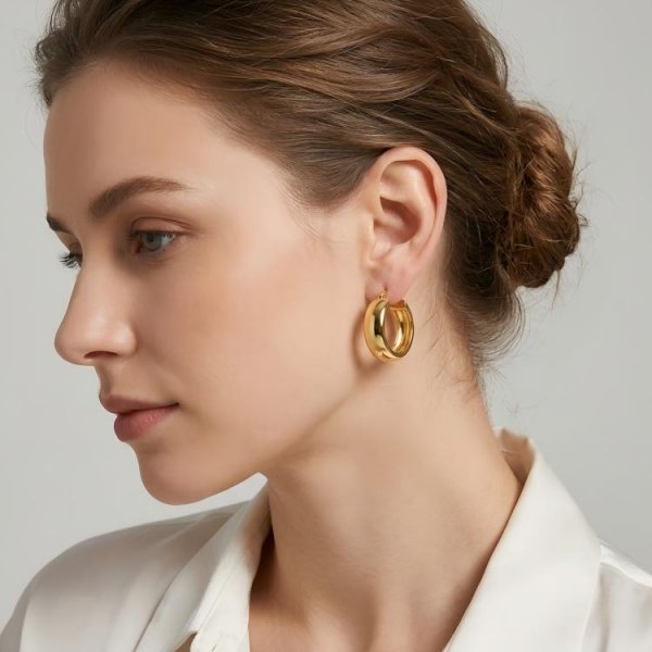 Quality retro glossy metal texture C-shaped earrings female exaggerated circle earrings